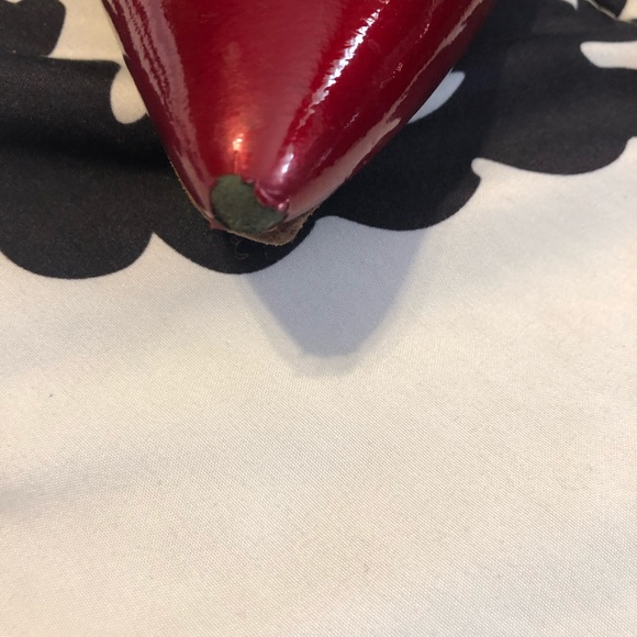 Red shoes - Picture 3 of 7